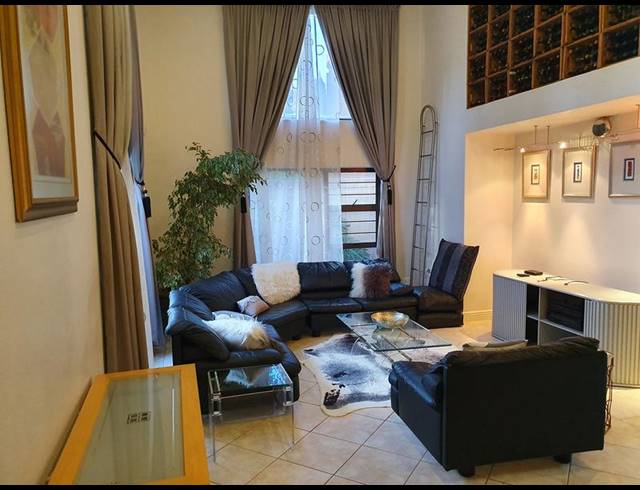 3 BEDROOM PROPERTY TO RENT IN RIVER CLUB